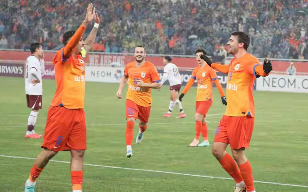 开云官方网页登录-中国足球换帅潮来袭，新任主教练带来新希望